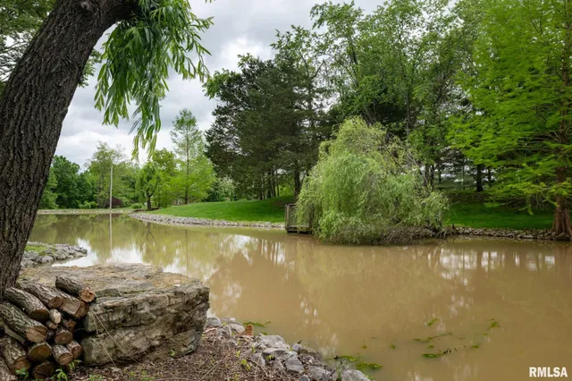 $459,000 | 1300 West Brewster Road, Herrin, IL 62948