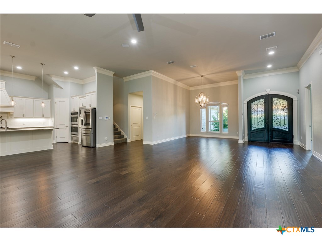 1729 Las Lomas Court Temple, TX 76502 - Photo 3 of 43