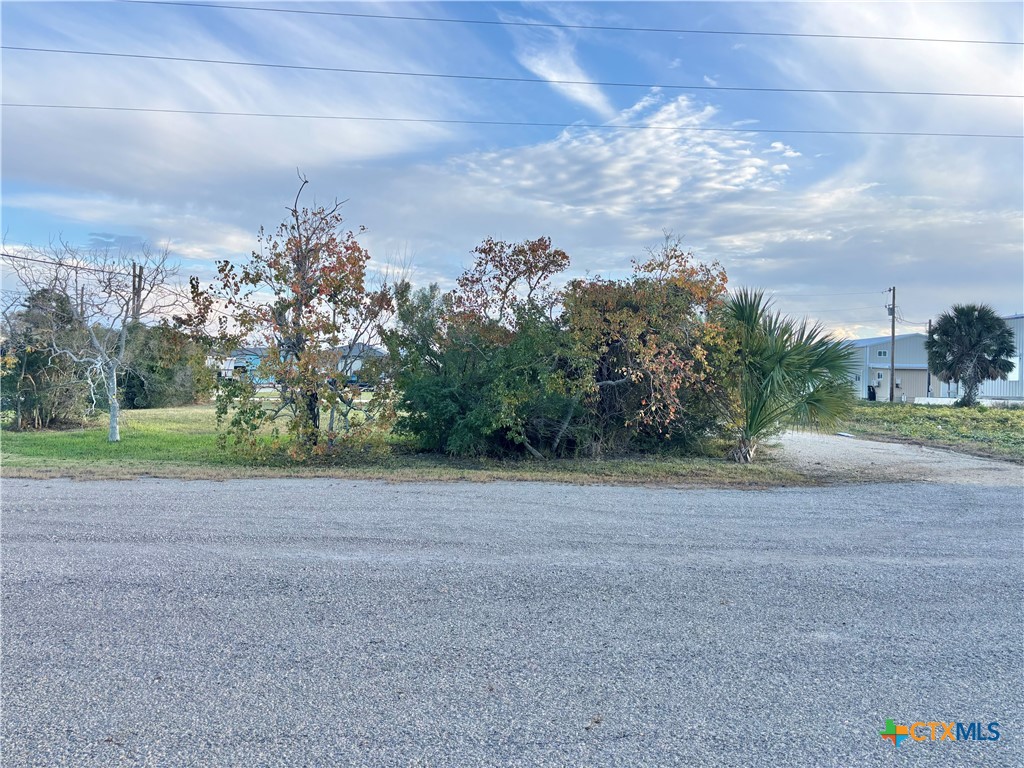 202 5th Street Port O'Connor, TX 77982 - Photo 7 of 13