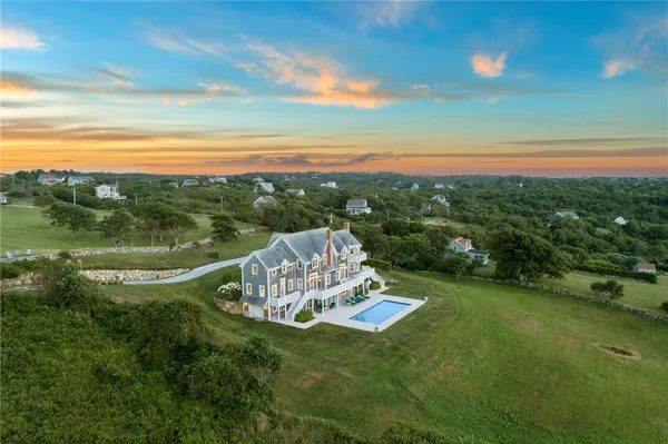 $6,750,000 | 1596 West Side Road, Block Island, RI 02807