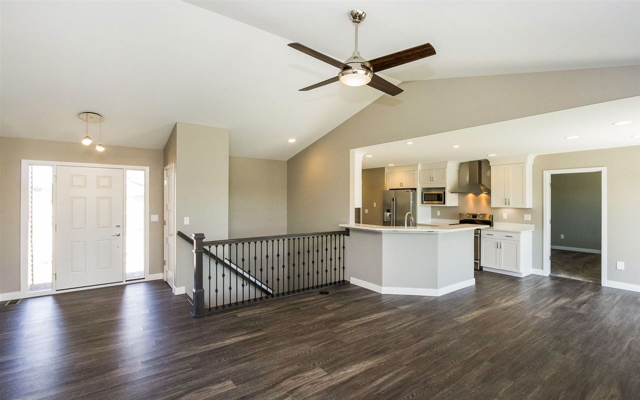 809 Marie Street Solon, IA 52333 - Photo 3 of 24 Gallery Image 3