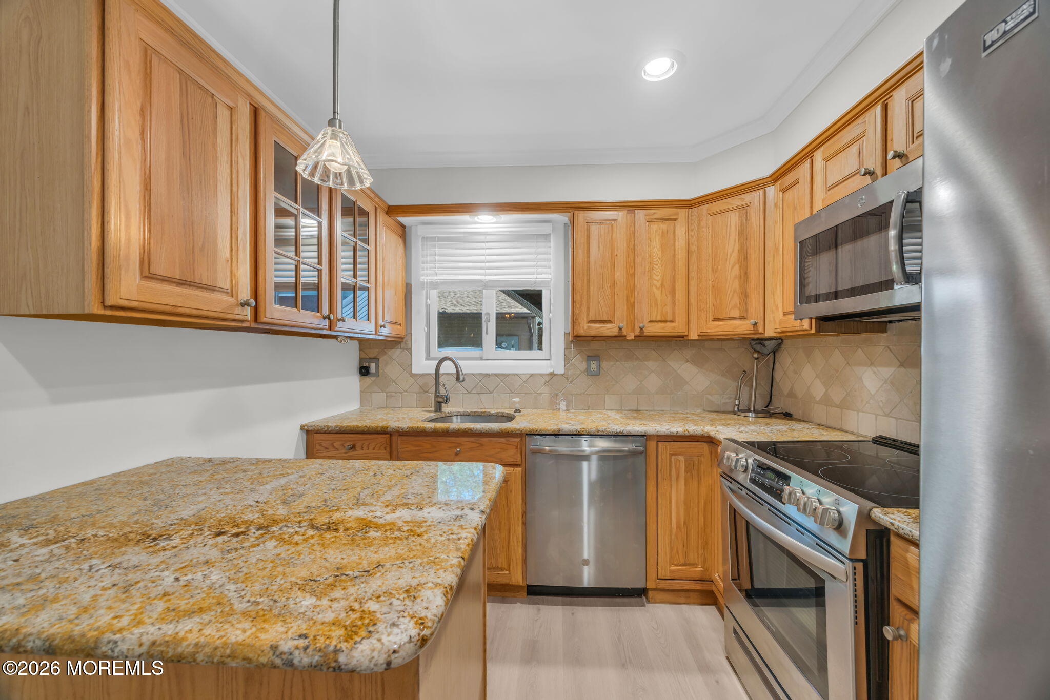 46 Friendship Court Red Bank, NJ 07701 - Photo 12 of 34 23-web-or-mls-2M1A2118