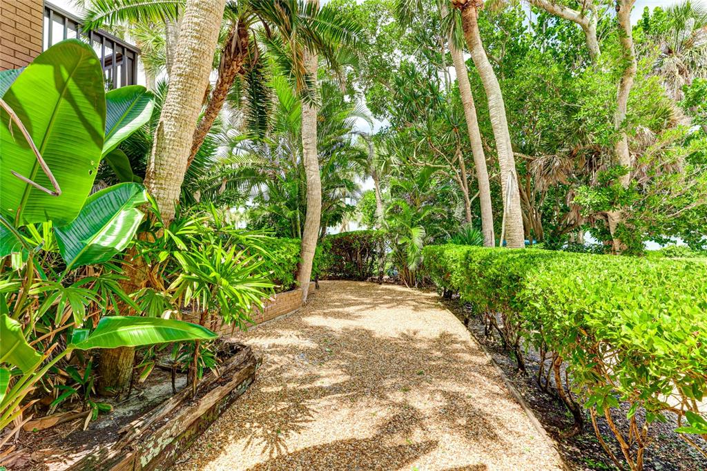 22 Sandy Cove Road, Unit 105 Sarasota, FL 34242 - Photo 36 of 38