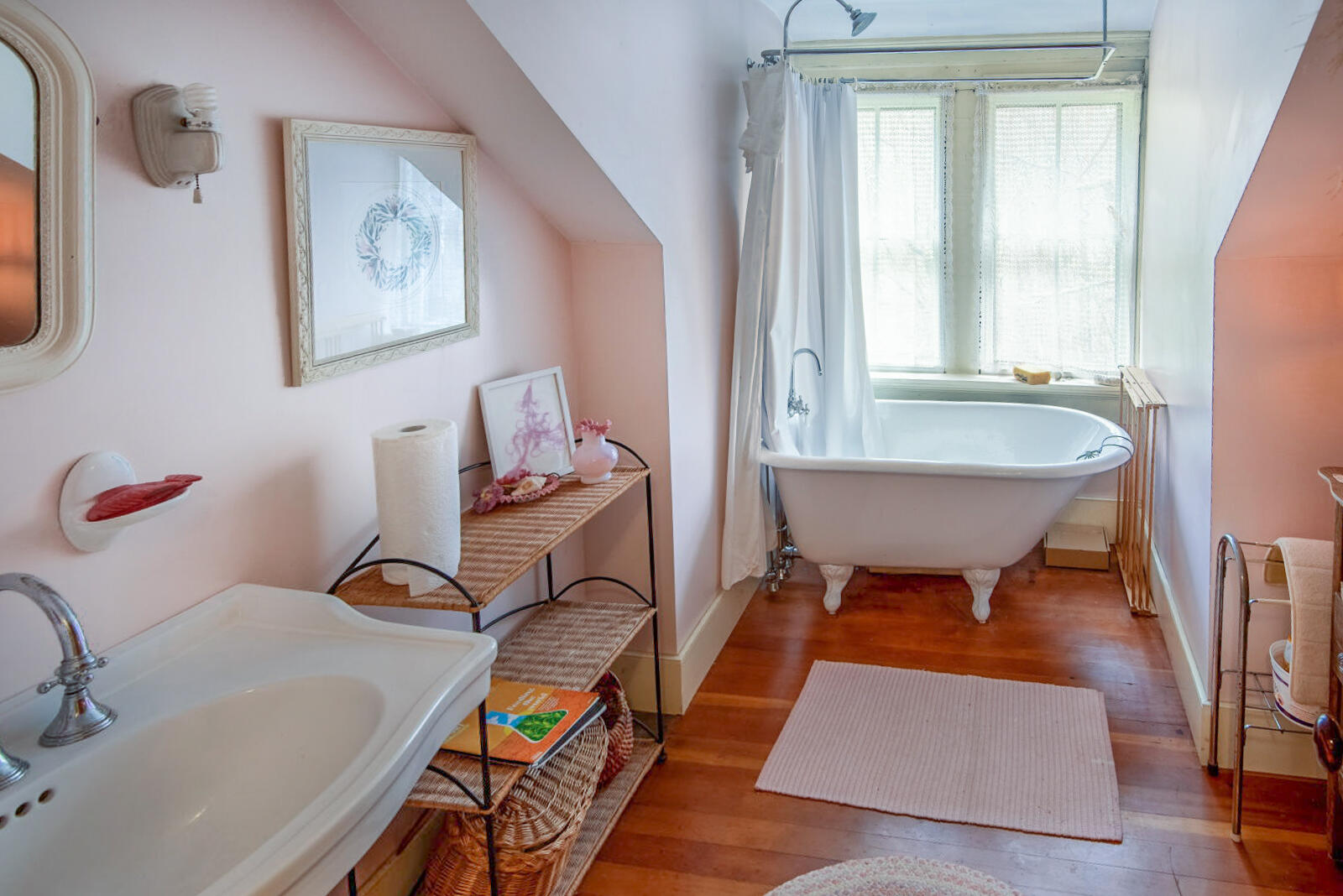 120 North Bridgton Road Bridgton, ME 04009 - Photo 30 of 89 Main House upstairs Bathroom.