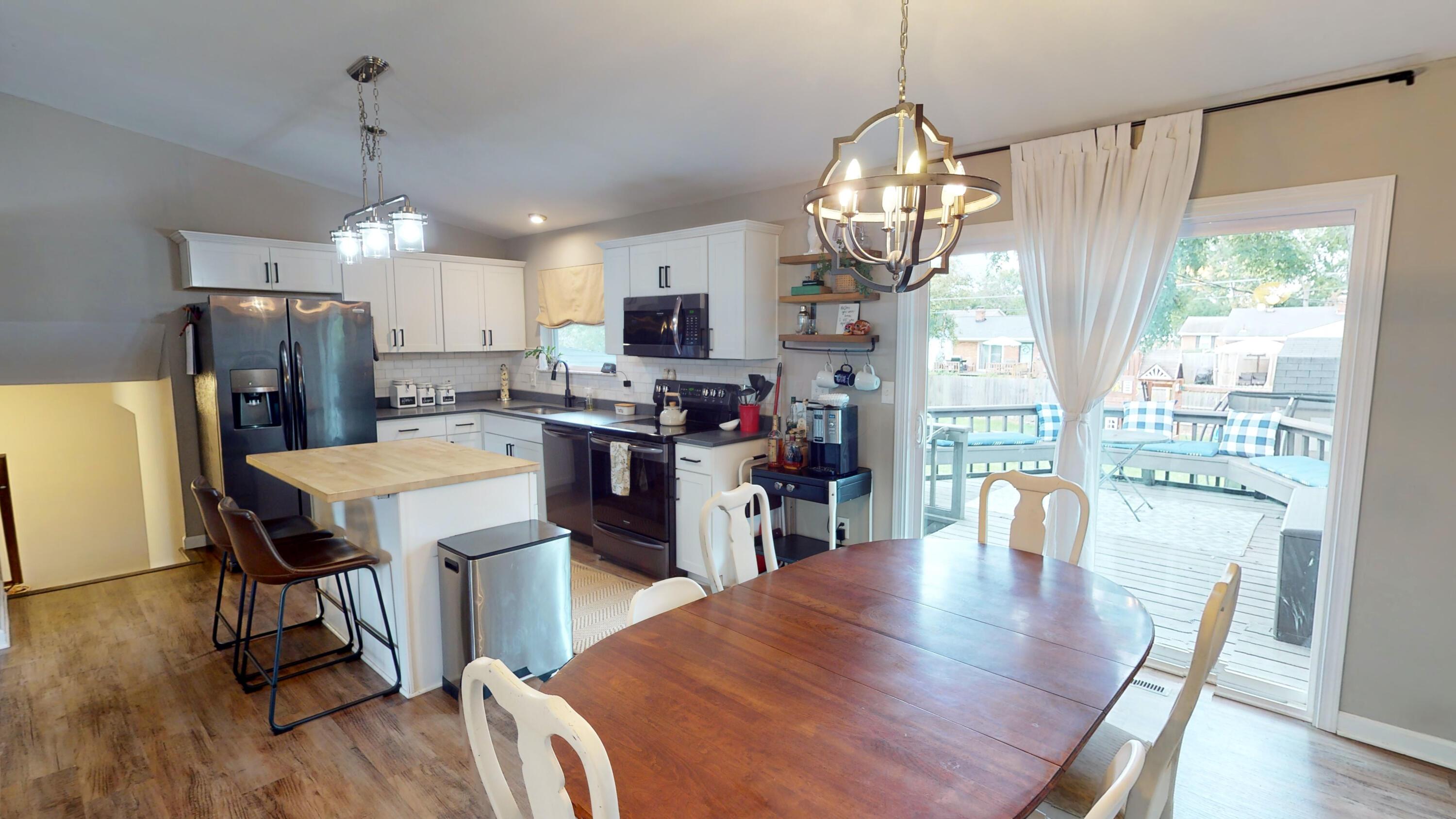 4759 Bourke Road Columbus, OH 43229 - Photo 9 of 29 4759-Bourke-Rd-09282022_183132