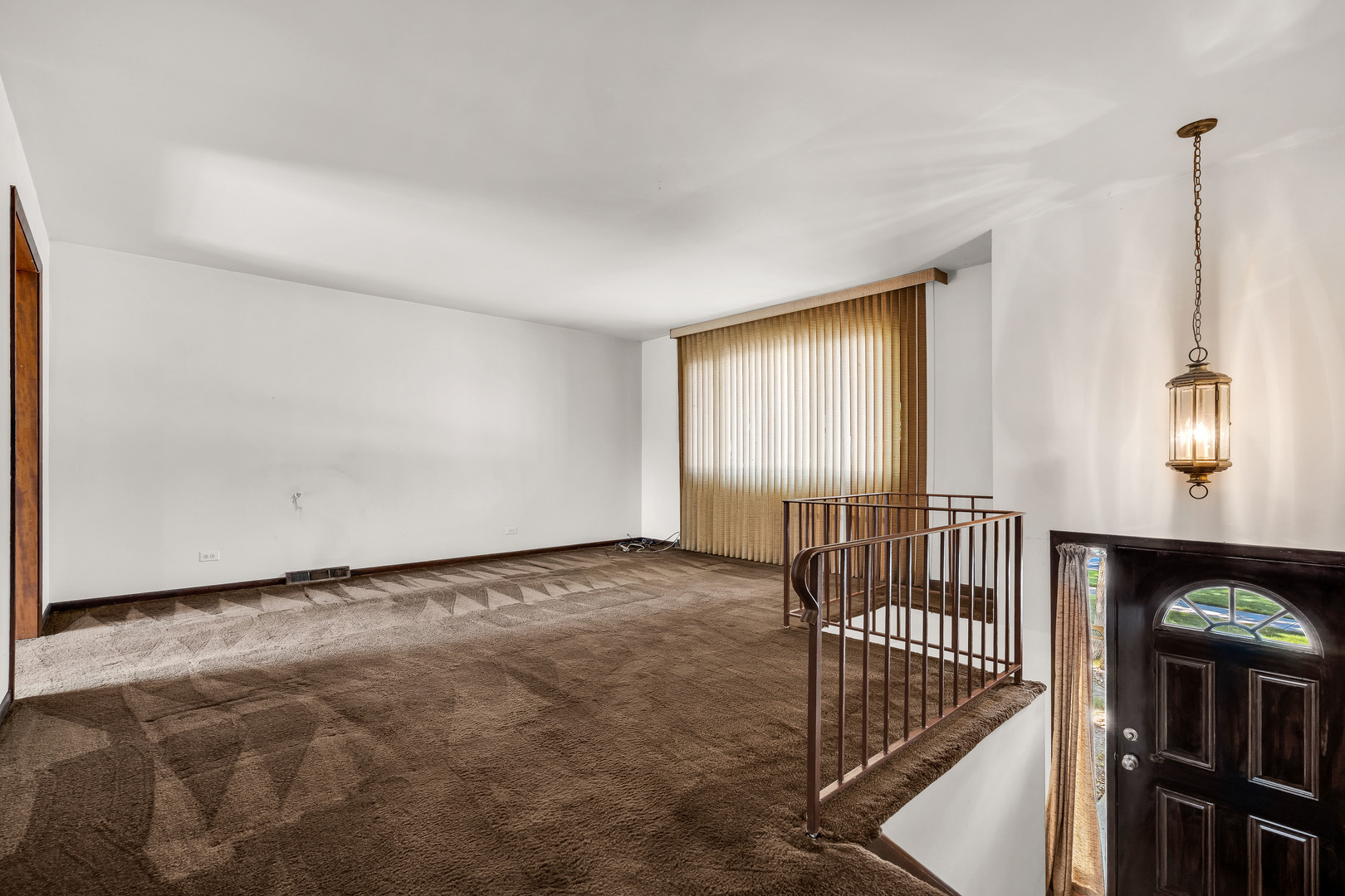 409 Marion Street Roselle, IL 60172 - Photo 4 of 27