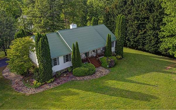 180 Lance Crossing Road Blairsville, GA 30512 - Photo 1 of 1 Main View