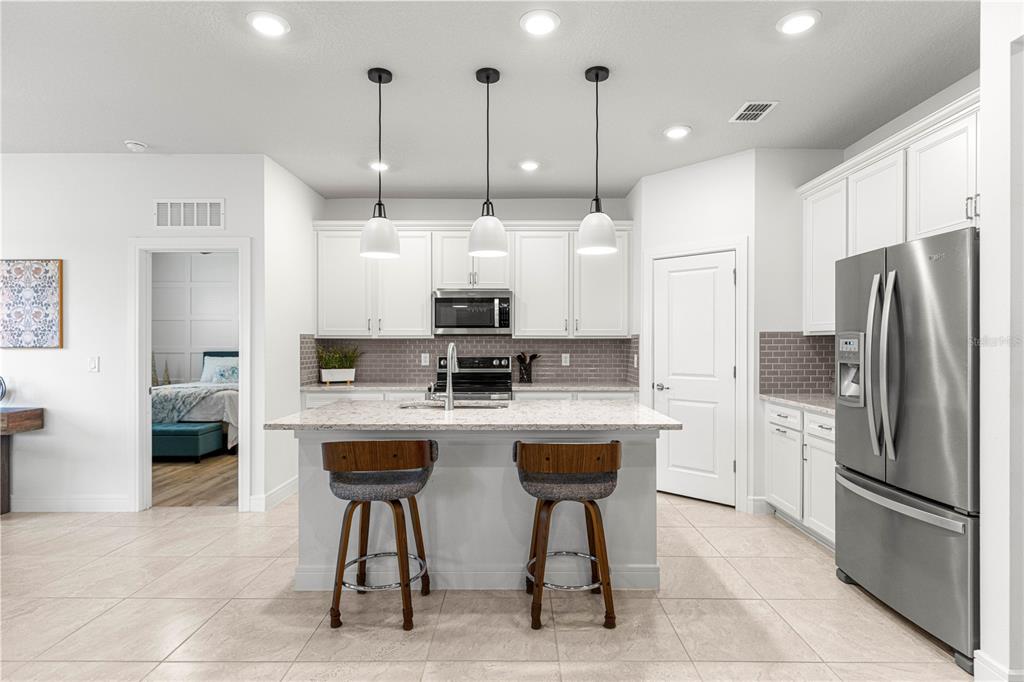 9295 Southwest 60th Ln Road Ocala, FL 34481 - Photo 5 of 41