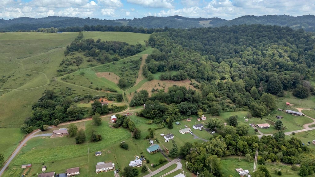 6931 Moccasin Valley Road Lebanon, VA 24266 - Photo 38 of 59 Gallery Image 38