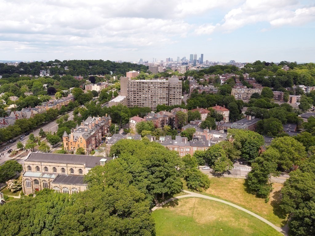 14 Warwick Road, Unit 1 Brookline, MA 02445 - Photo 20 of 29 a view of a city