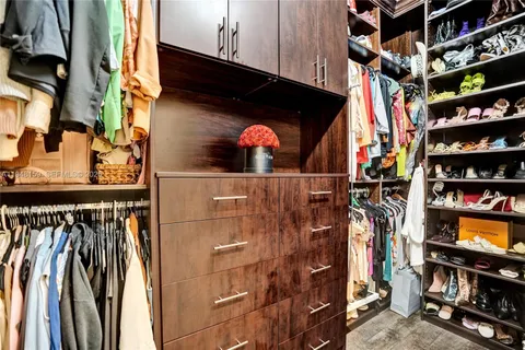 $1,950,000 | 15752 Southwest 15th Street, Davie, FL 33326