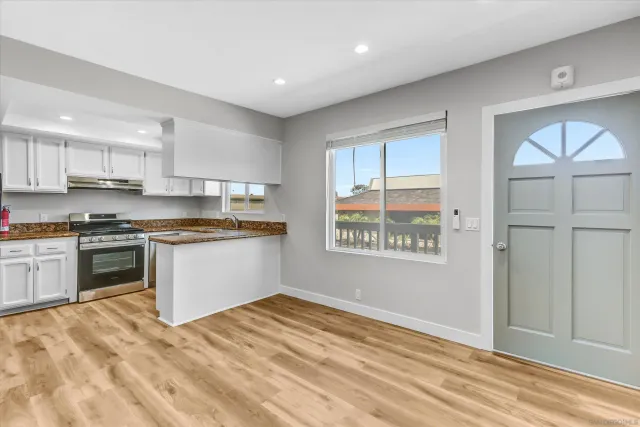 $3,250 | 520 Pearl Street, Unit 2, La Jolla, CA 92037