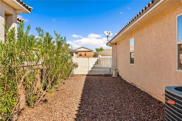 $389,900 | 2341 Thornwood Castle Drive, Laughlin, NV 89029