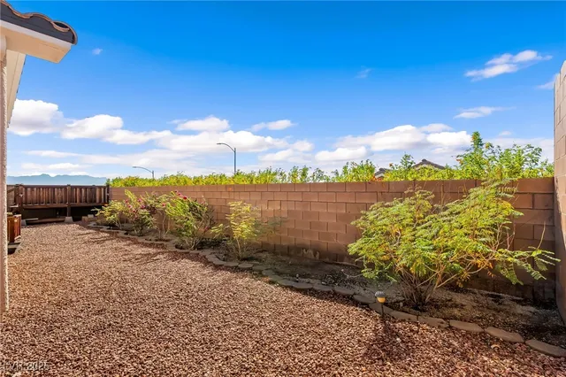 $389,900 | 2341 Thornwood Castle Drive, Laughlin, NV 89029