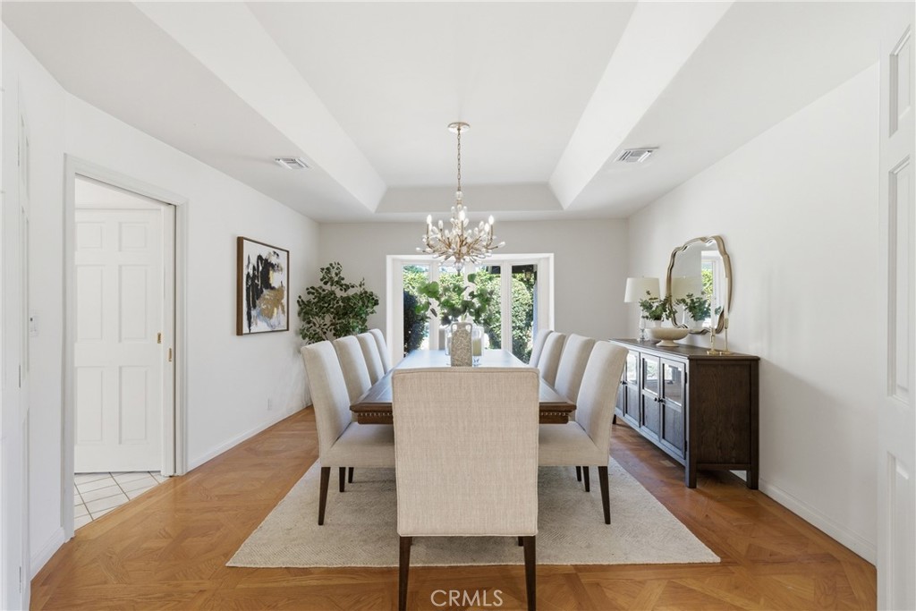 950 Hampton Road Arcadia, CA 91006 - Photo 8 of 35