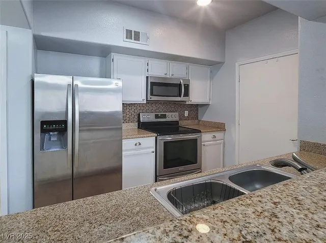 $1,400 | 7255 West Sunset Road, Unit 1094, Las Vegas, NV 89113