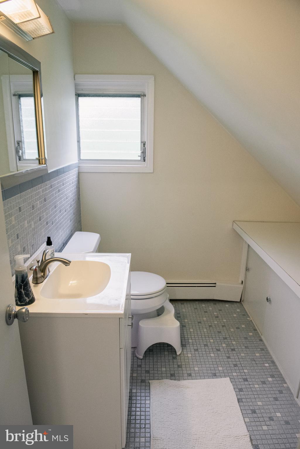 48 Sugarplum Road Levittown, PA 19056 - Photo 19 of 40 Gallery Image 19