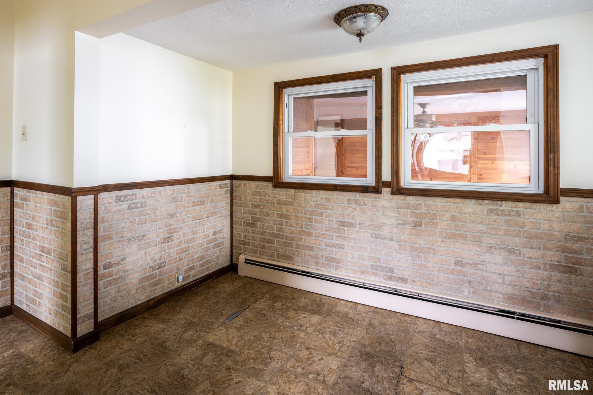 917 South 11th Street Herrin, IL 62948 - Photo 14 of 25