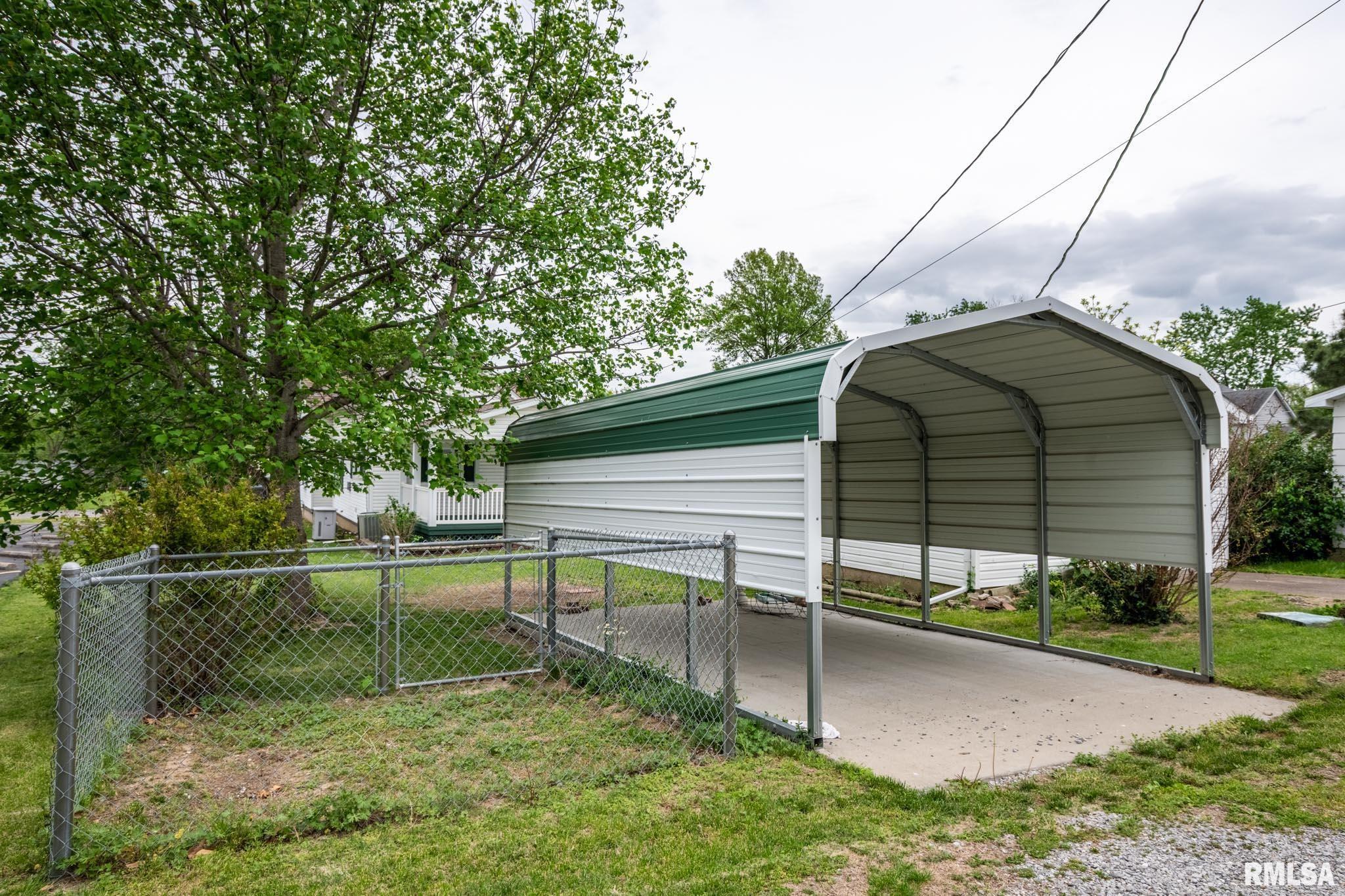 917 South 11th Street Herrin, IL 62948 - Photo 22 of 25