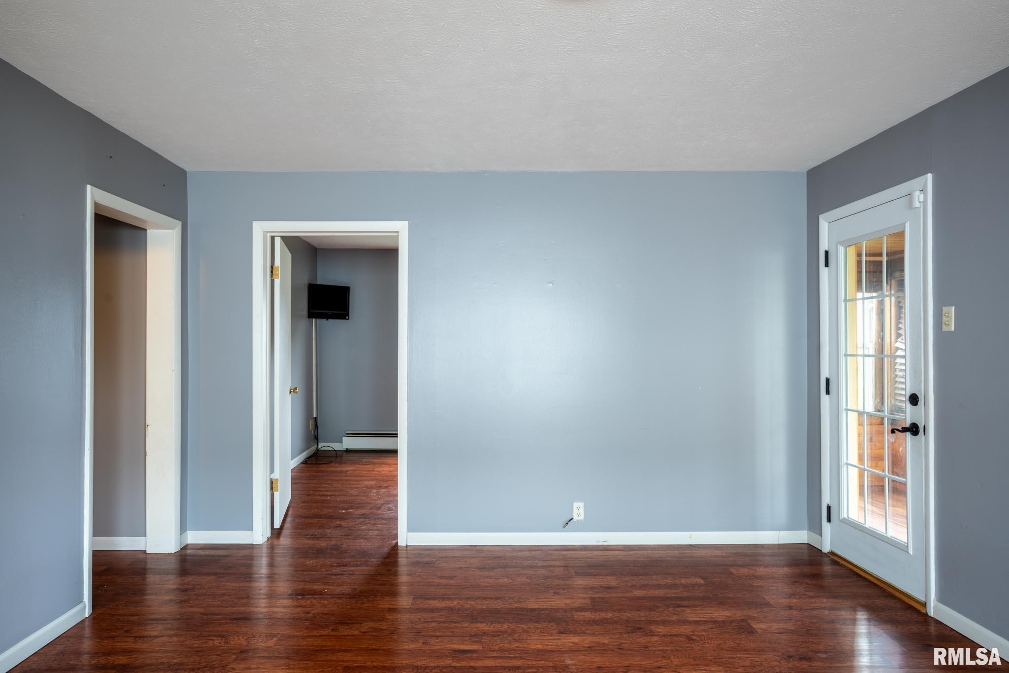 917 South 11th Street Herrin, IL 62948 - Photo 8 of 25