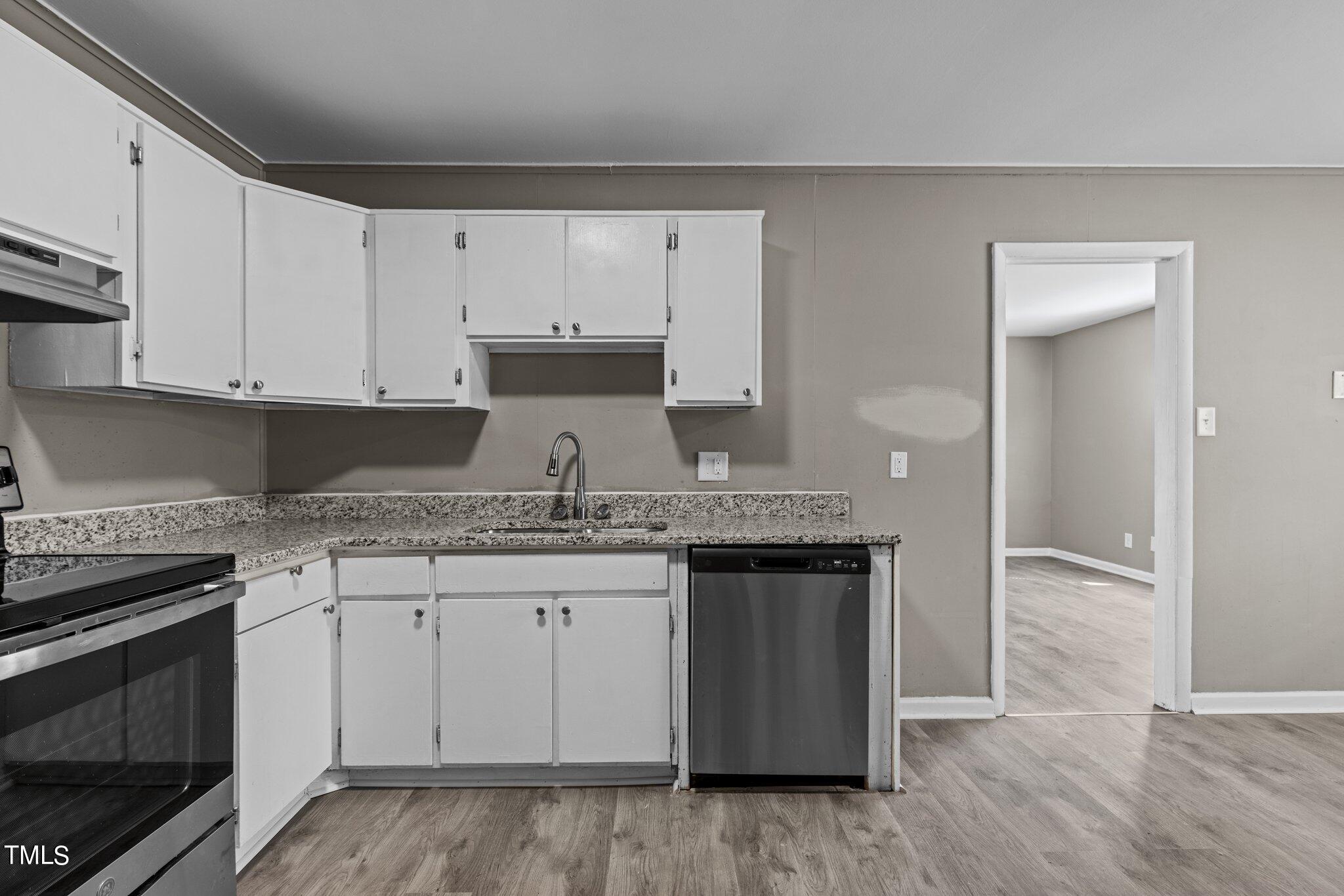 608 Essington Place Raleigh, NC 27603 - Photo 12 of 43 16-web-or-mls-8Y3A0183