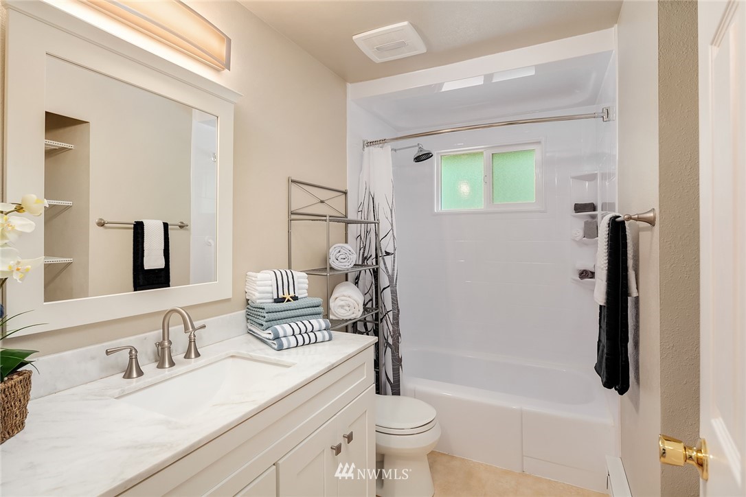 17317 Southeast 149th Street Renton, WA 98059 - Photo 16 of 20 Gallery Image 16