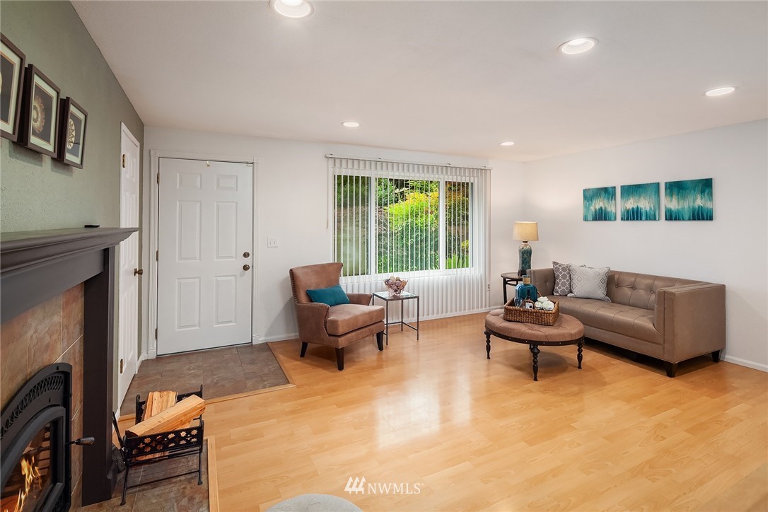 17317 Southeast 149th Street Renton, WA 98059 - Photo 5 of 20 Gallery Image 5