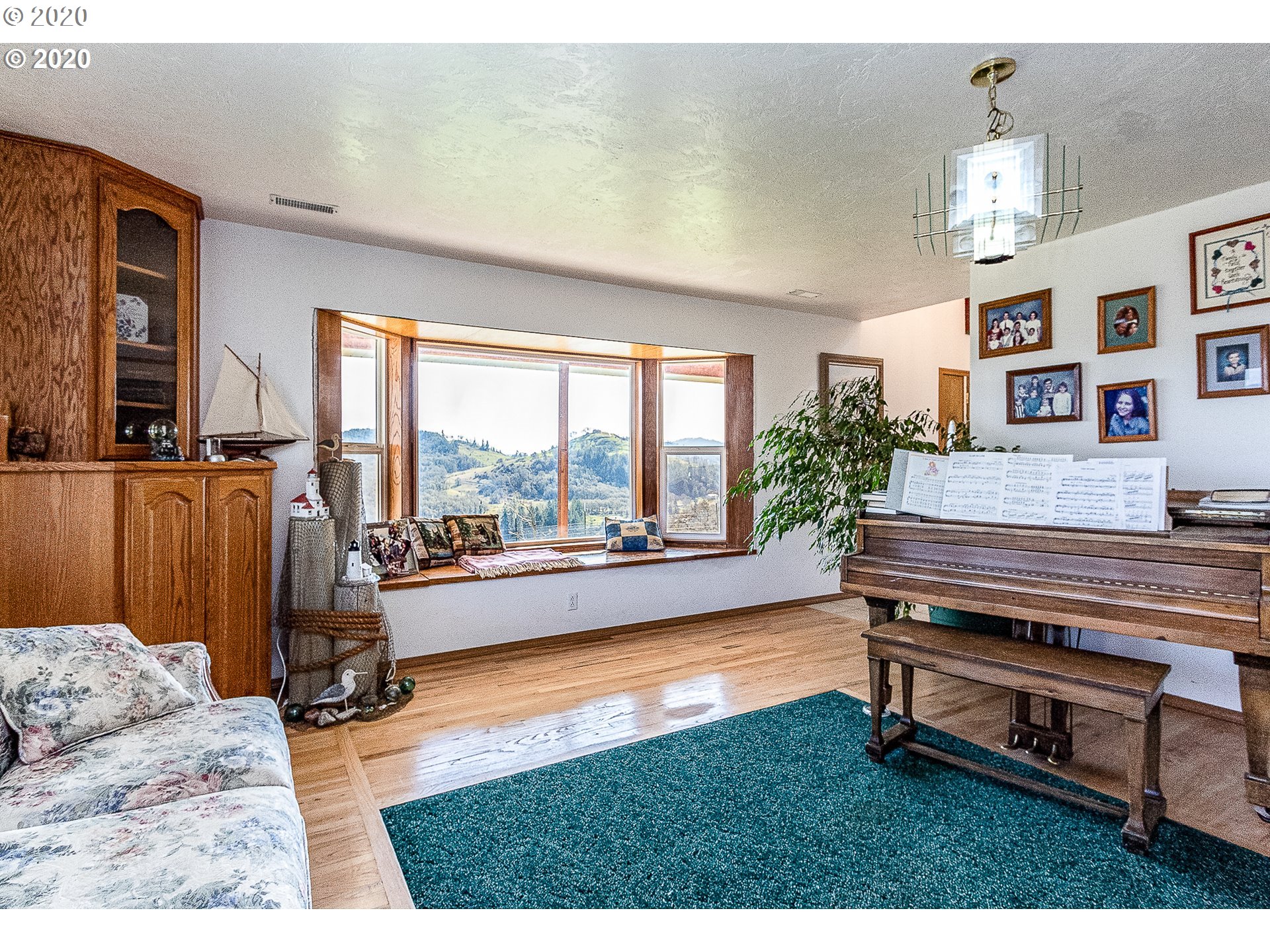 14700 North Bank Road Roseburg, OR 97470 - Photo 13 of 30 Gallery Image 13