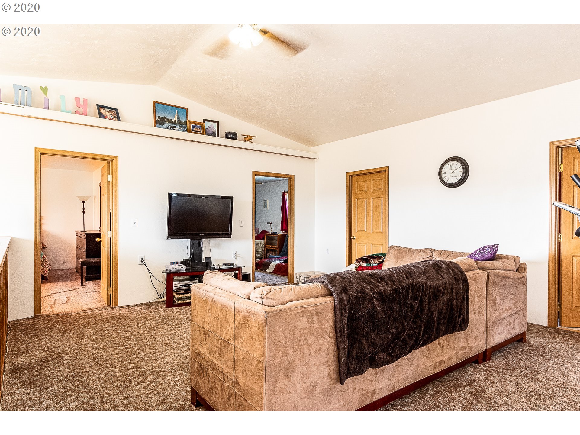 14700 North Bank Road Roseburg, OR 97470 - Photo 16 of 30 Gallery Image 16
