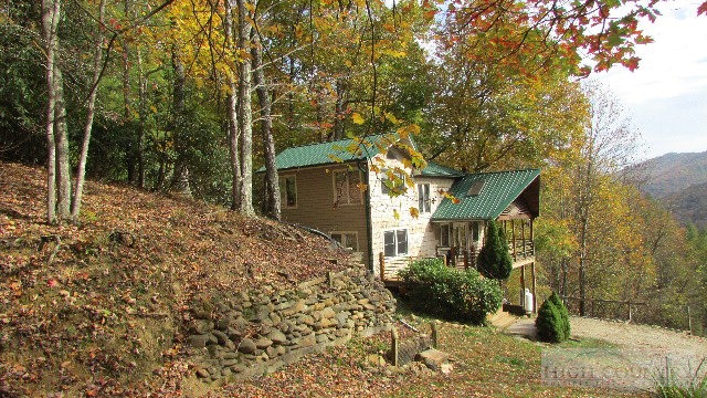 536 Bluestone Wild Road Banner Elk, NC 28604 - Photo 1 of 25 Gallery Image 1