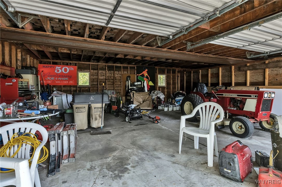 6989 Ward Road Wheatfield, NY 14120 - Photo 15 of 21