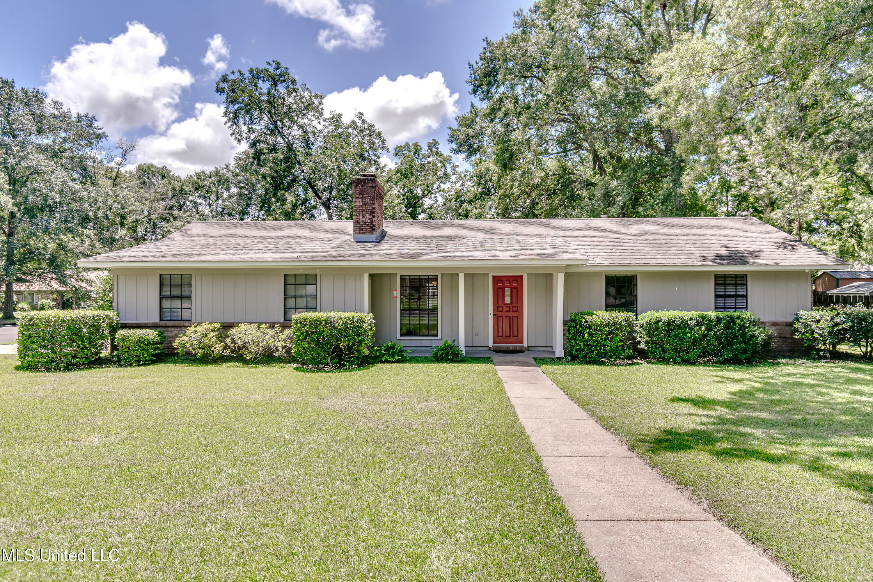 103 Middle Ridge Drive Florence, MS 39073 - Photo 1 of 62 103 Middle Ridge Dr-5