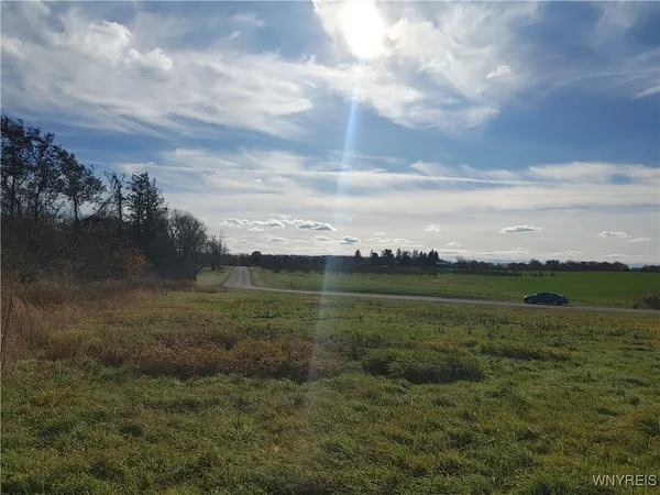 $84,900 | 1269 Lakeshore Terrace, Newfane, NY 14008