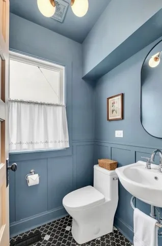 $649,000 | 511 Highland Avenue, Oak Park, IL 60304