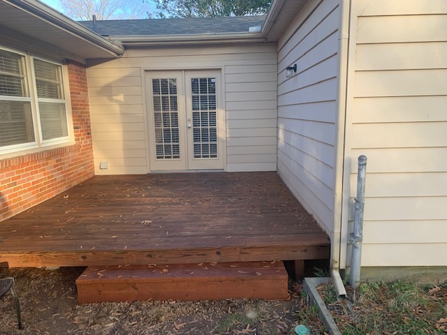 4053 Minden Road Memphis, TN 38117 - Photo 22 of 22 a view of a backyard with a door and wooden floor
