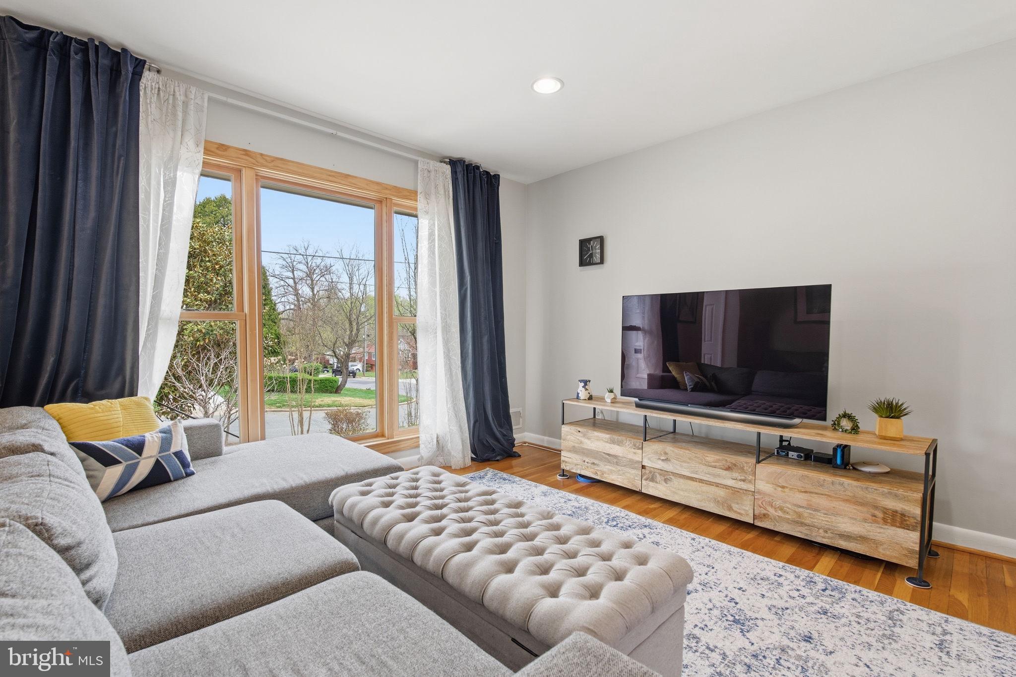 7713 Massena Road Bethesda, MD 20817 - Photo 10 of 34