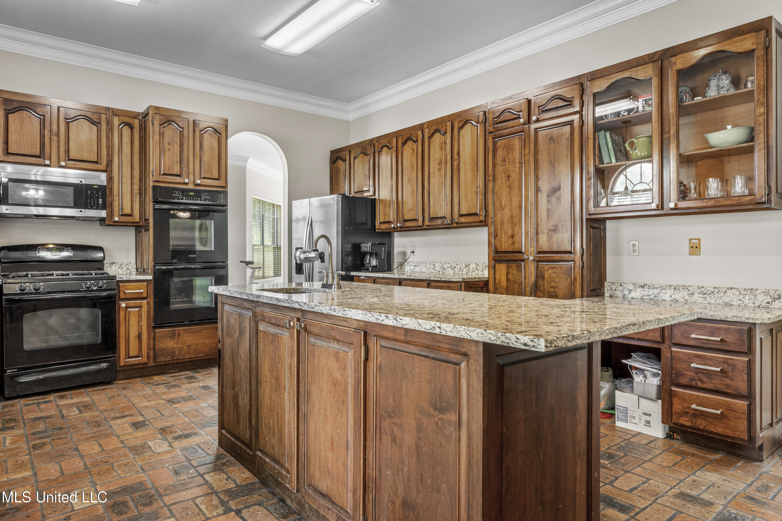 2013 Rue Ulysse Biloxi, MS 39531 - Photo 11 of 35 012