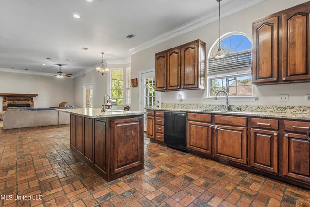 $450,000 | 2013 Rue Ulysse, Biloxi, MS 39531