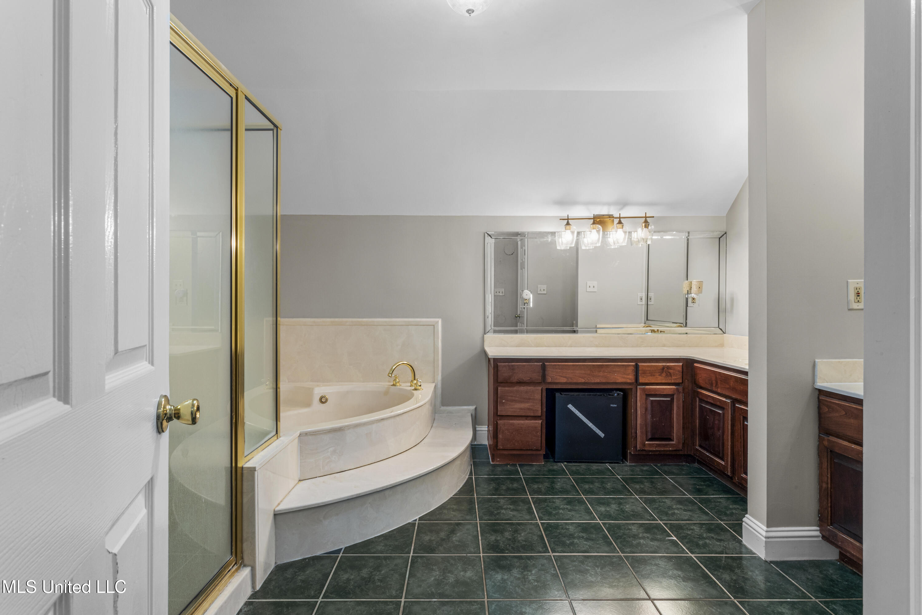 2013 Rue Ulysse Biloxi, MS 39531 - Photo 24 of 35 025