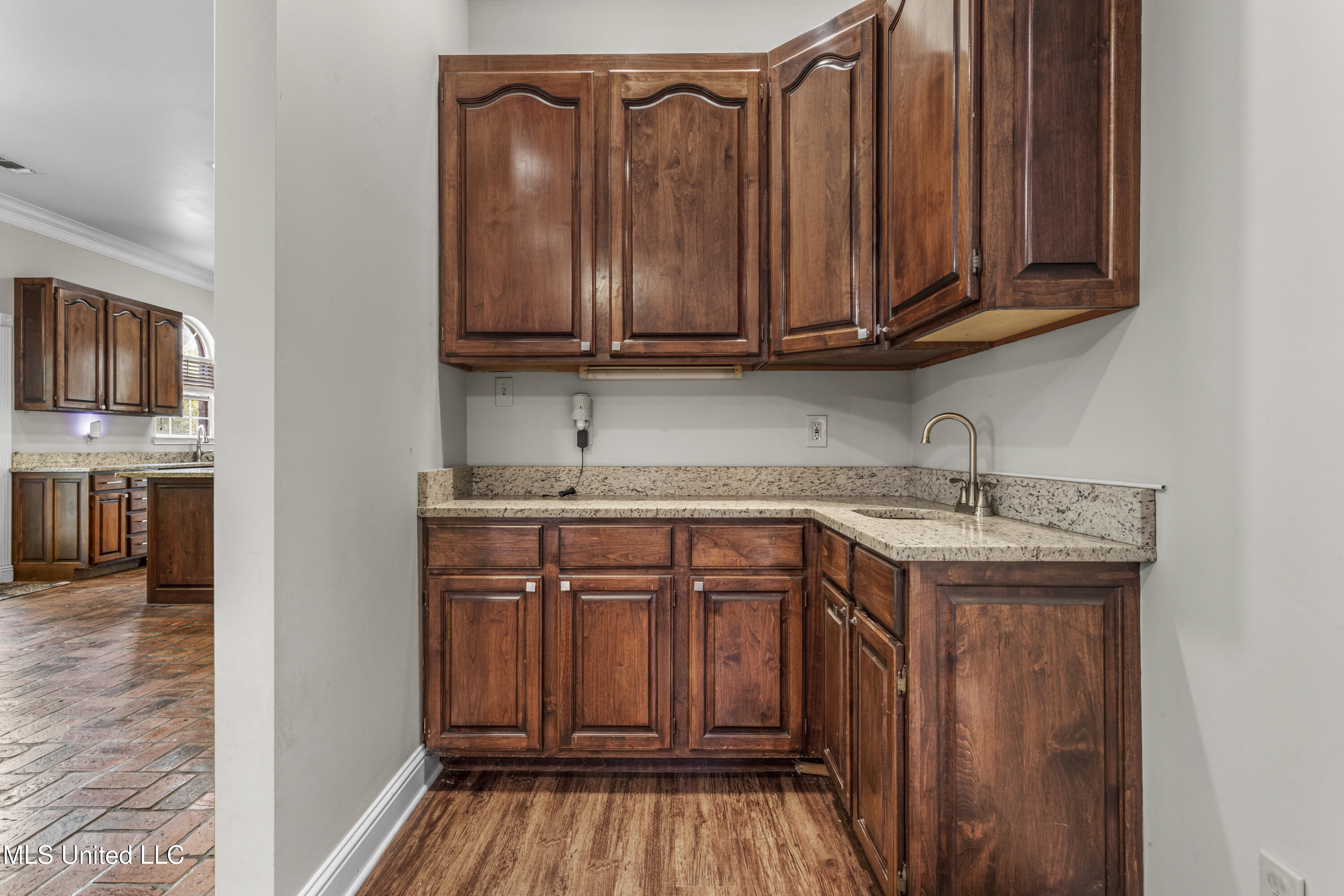 2013 Rue Ulysse Biloxi, MS 39531 - Photo 8 of 35 008