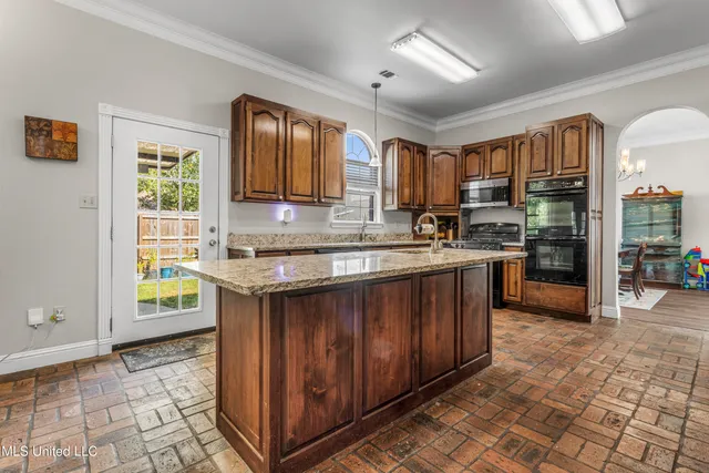 $450,000 | 2013 Rue Ulysse, Biloxi, MS 39531