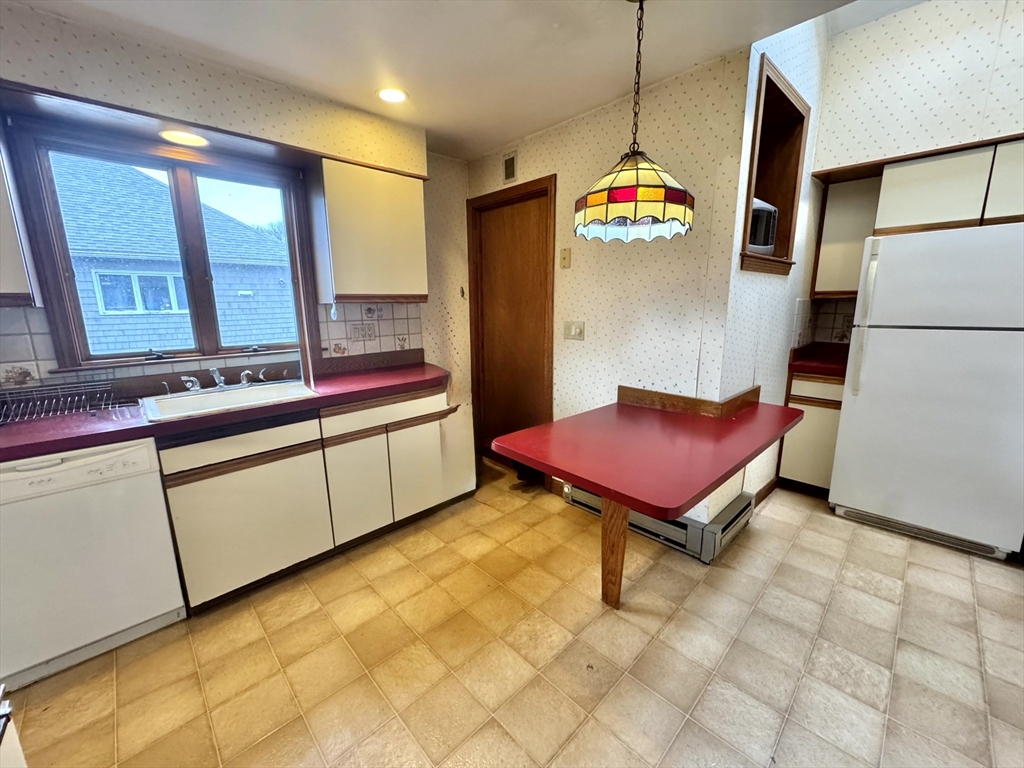 35 Flett Road, Unit 35 Belmont, MA 02478 - Photo 7 of 24