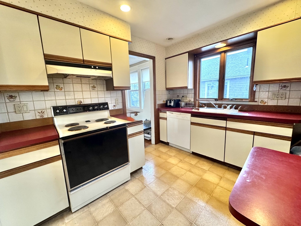 35 Flett Road, Unit 35 Belmont, MA 02478 - Photo 10 of 24