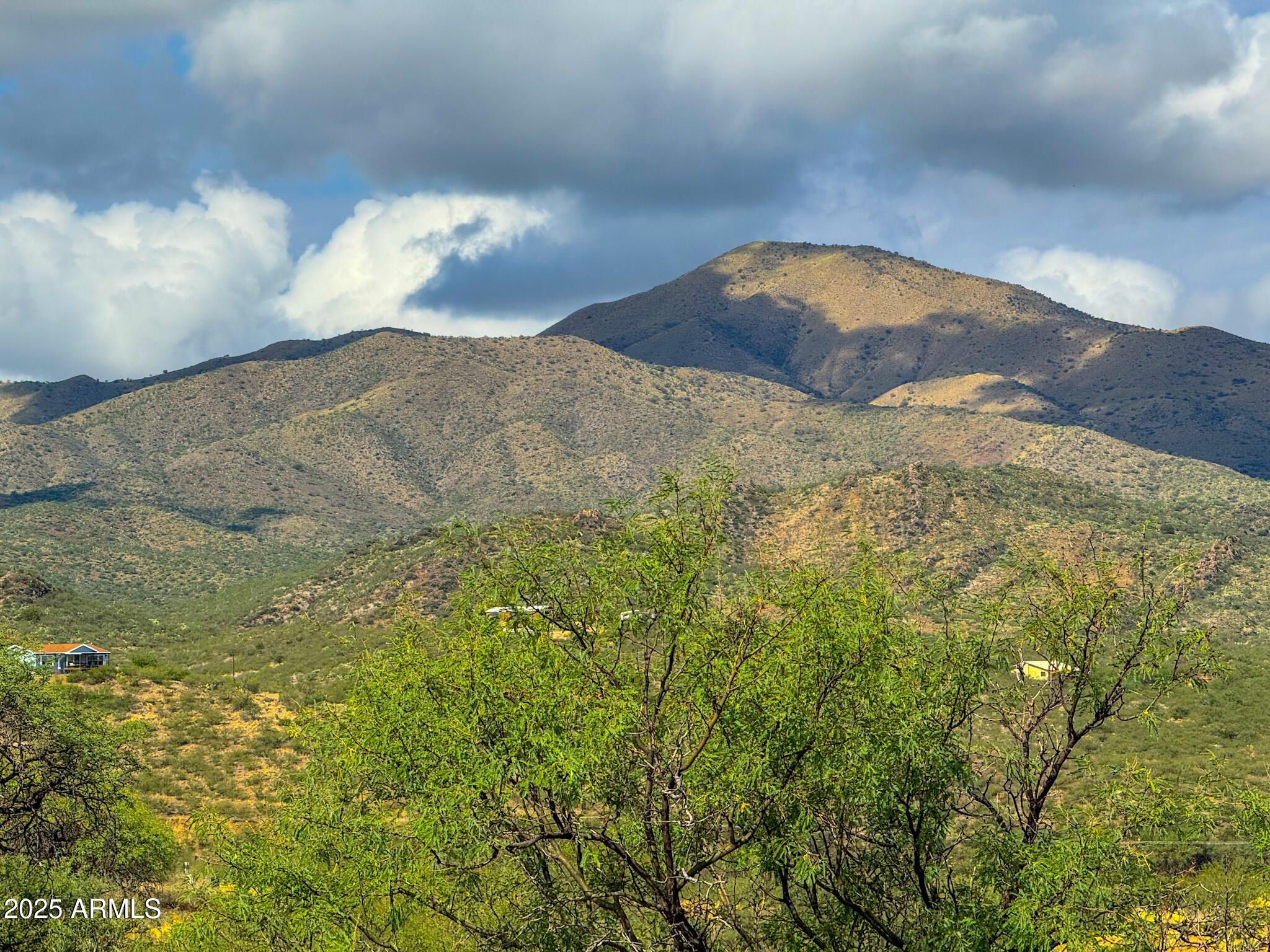 19795 South Attaway Place Vail, AZ 85641 - Photo 11 of 30 a view of wooden fence