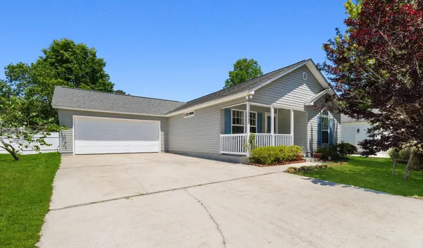 $299,999 | 5008 Blue Spruce Lane, Murrells Inlet, SC 29576