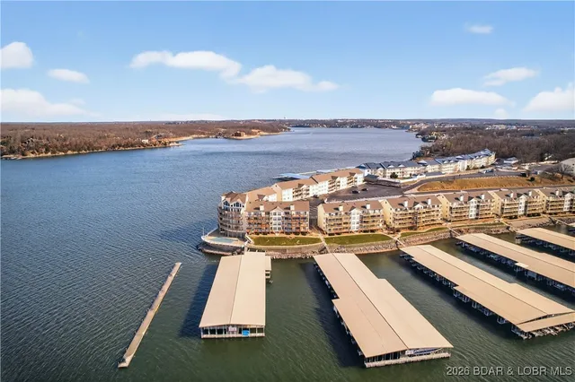 $365,000 | 1481 Ledges Drive, Unit 943, Osage Beach, MO 65065