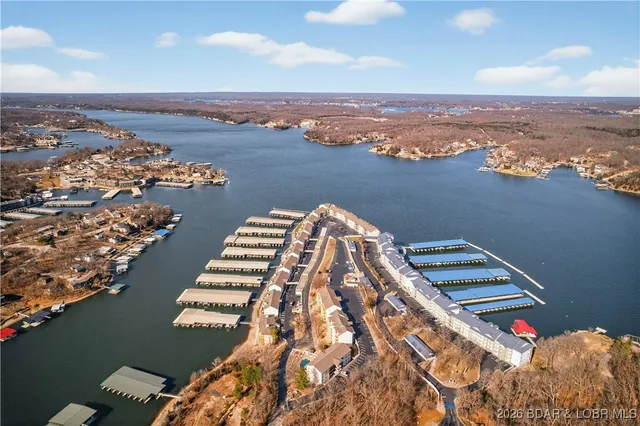 $365,000 | 1481 Ledges Drive, Unit 943, Osage Beach, MO 65065