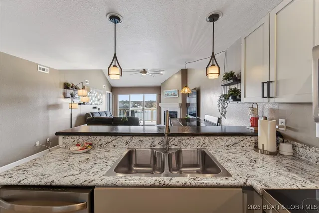 $365,000 | 1481 Ledges Drive, Unit 943, Osage Beach, MO 65065
