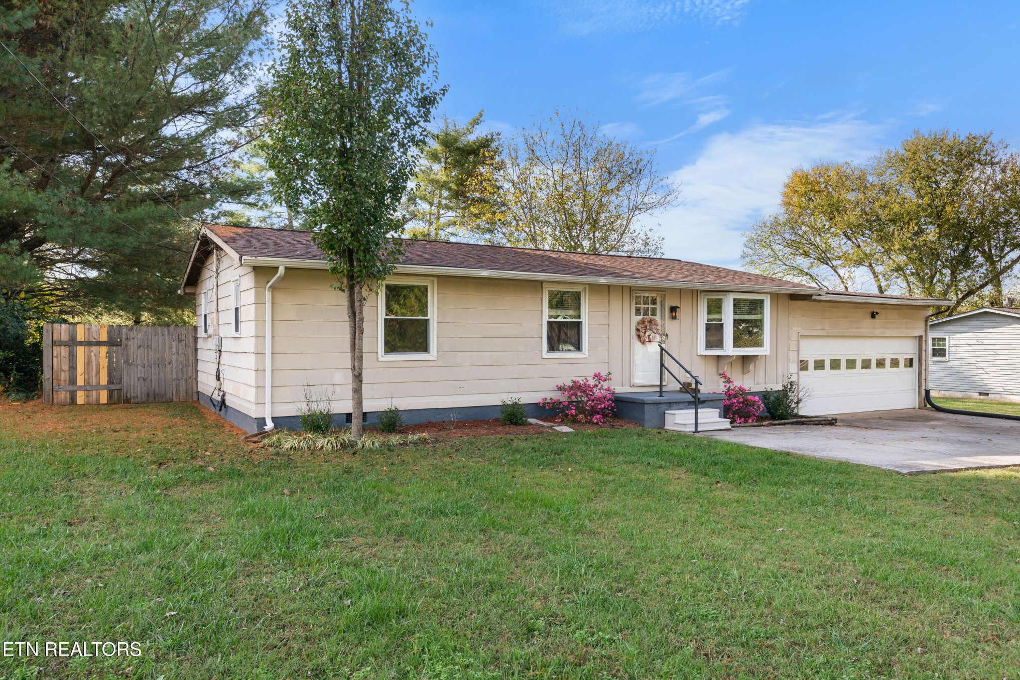 2229 Grey Ridge Road Maryville, TN 37801 - Photo 2 of 20 Gallery Image 2