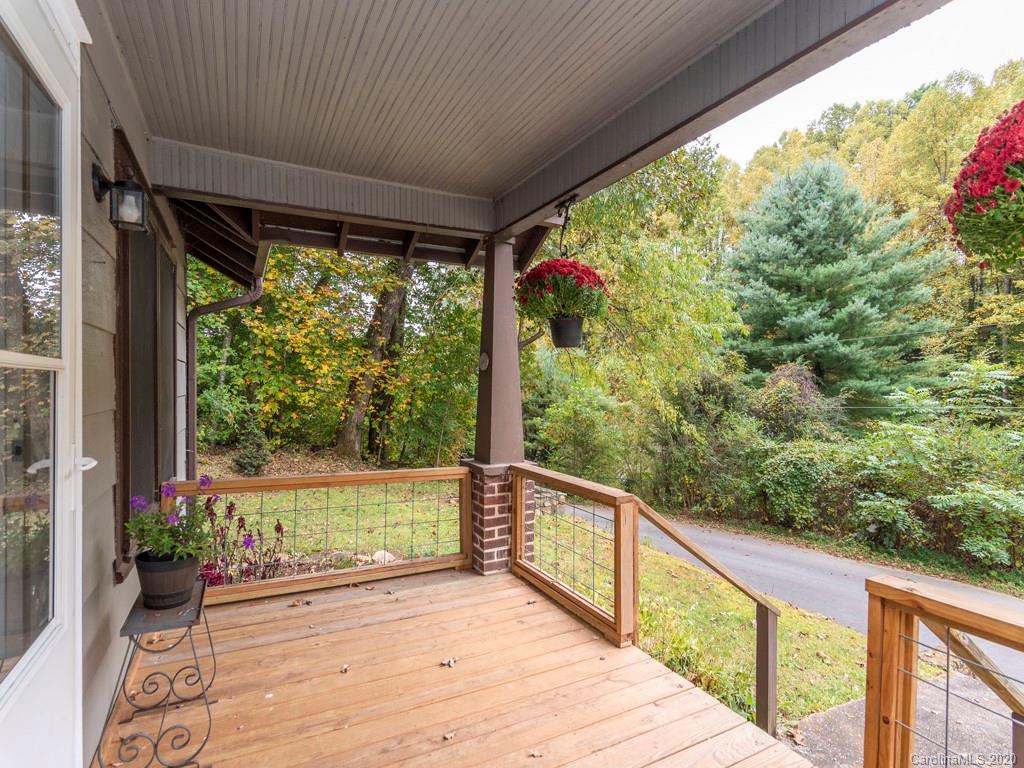 152 Mills Branch Road Sylva, NC 28779 - Photo 3 of 19 Gallery Image 3